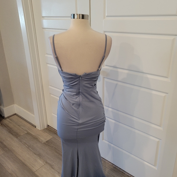 EYNMIN WOMEN'S BLUE SLEEVELESS FISHTAIL HEM SIZE SMALL NWT - Picture 4 of 8